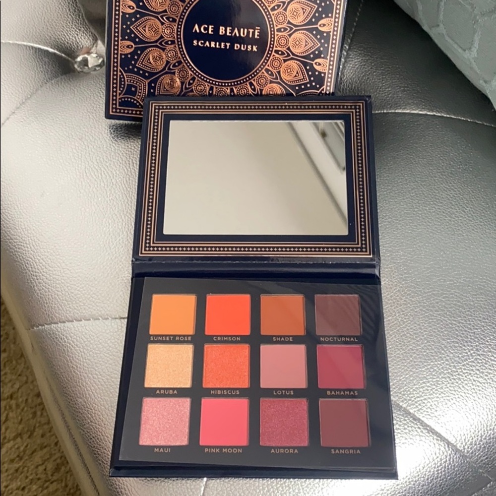 Ace Beautē Scarlet Dusk eyeshadow Palette